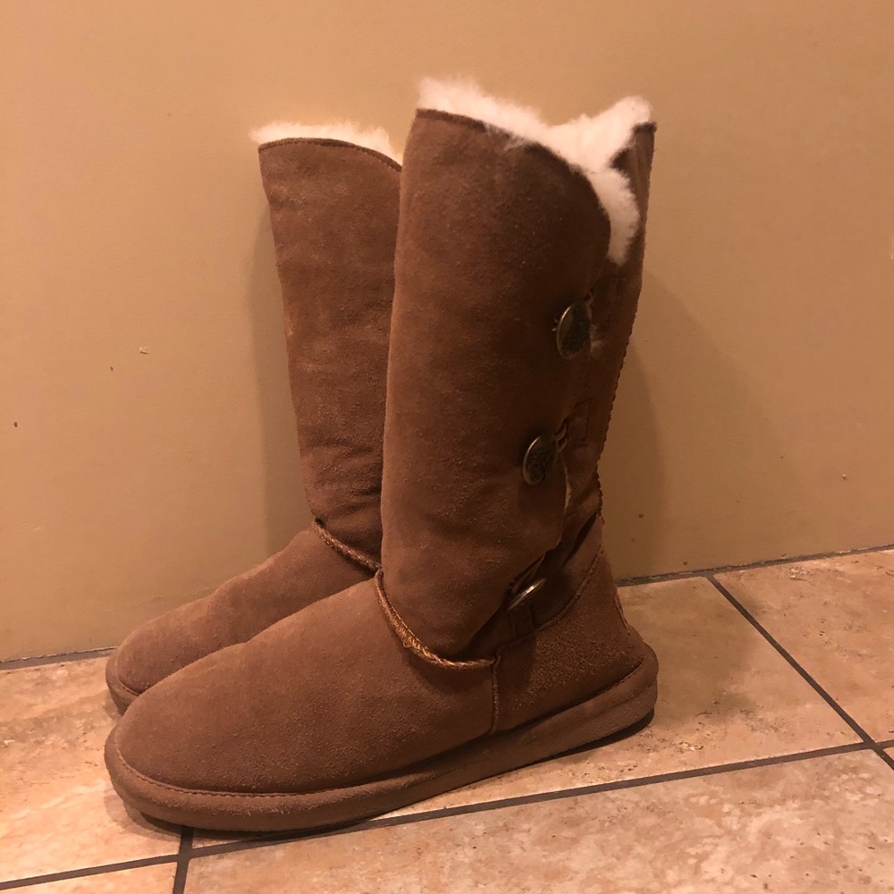 Rocket dog fuzzy boots